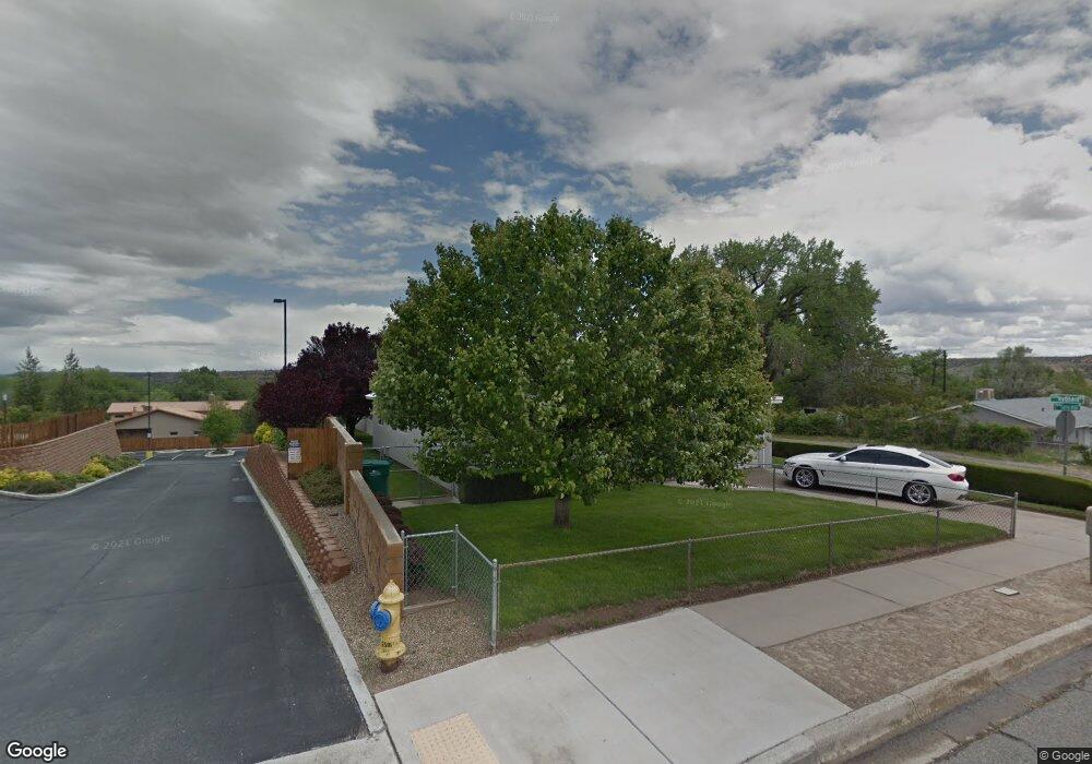 4008 Sierra Vista Dr, Farmington, NM 87402 - photo 1