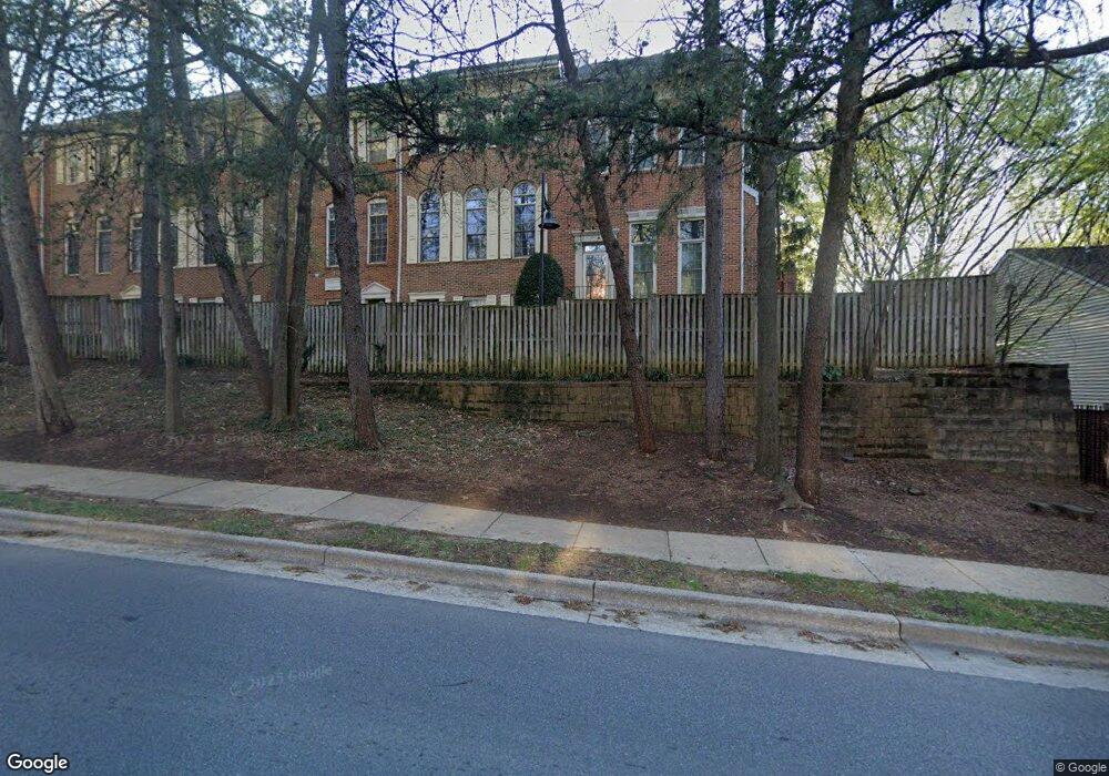 4674 W Braddock Rd, Alexandria, VA 22311 - photo 1