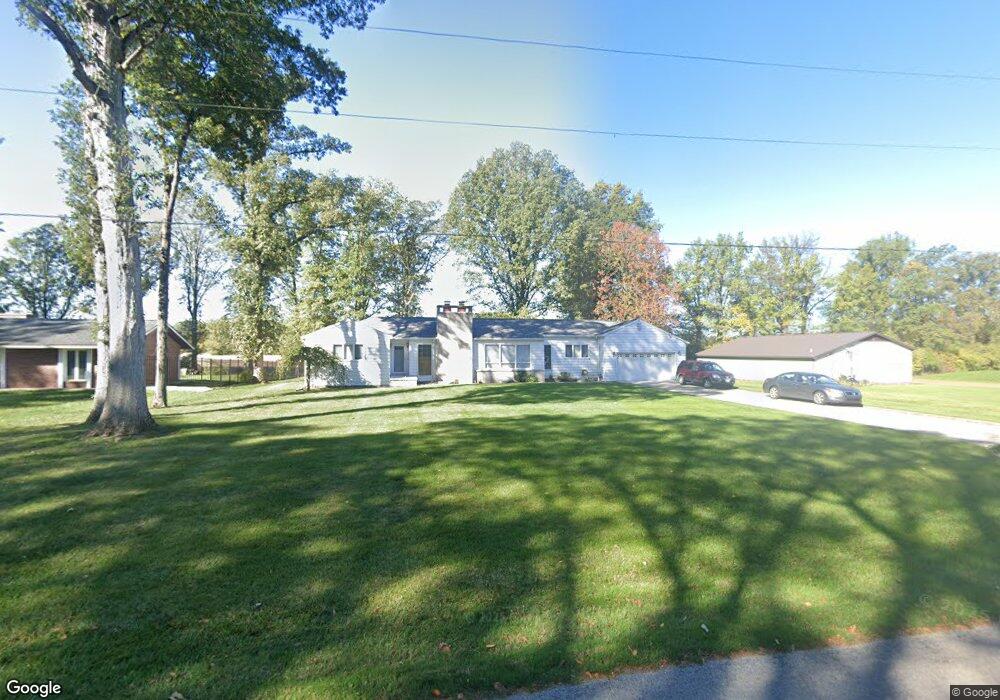 1900 Lorain Dr, Lima, OH 45805 - photo 1
