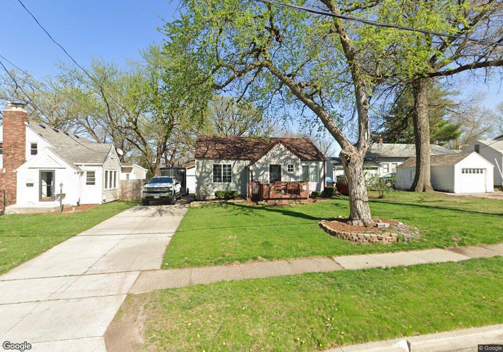 2313 34th St, Des Moines, IA 50310 - photo 1