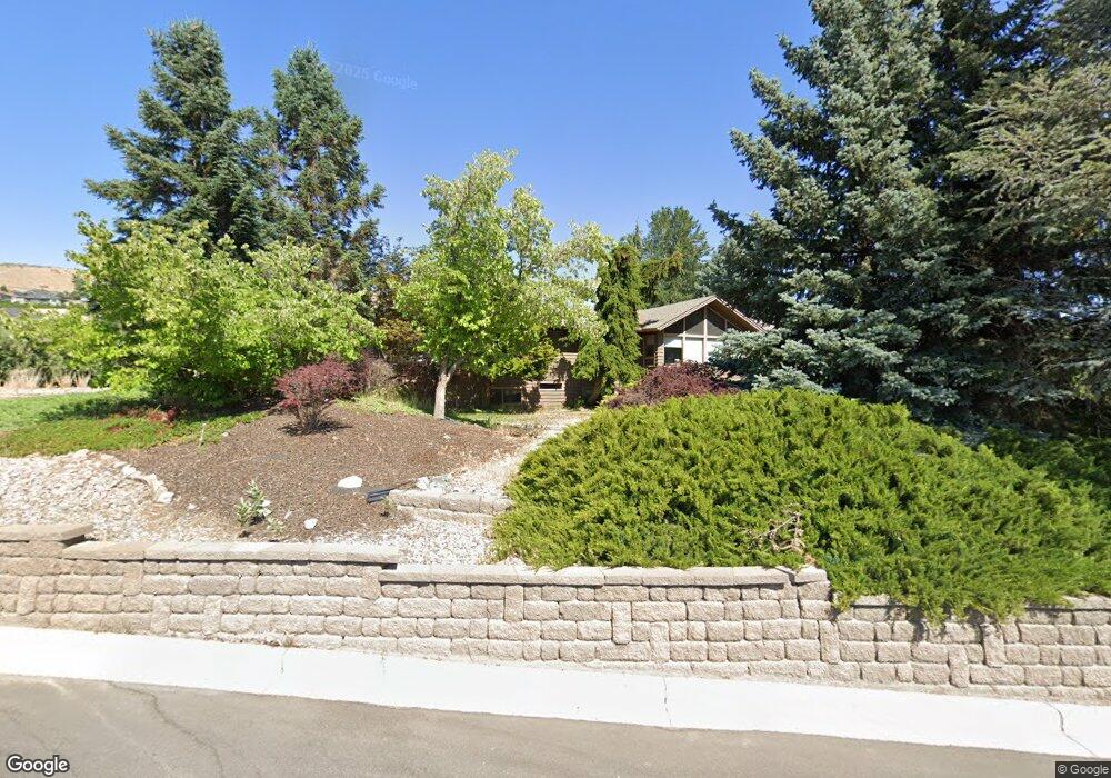 1501 N Grover Ave, East Wenatchee, WA 98802 - photo 1