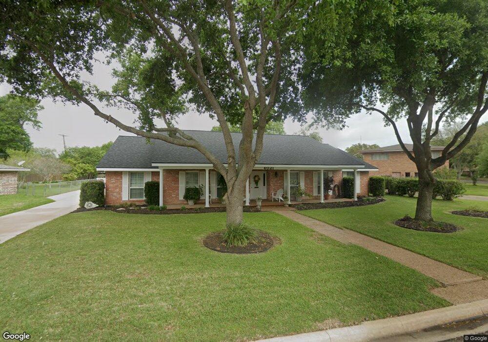 4021 Crescent Dr, Bay City, TX 77414 - photo 1