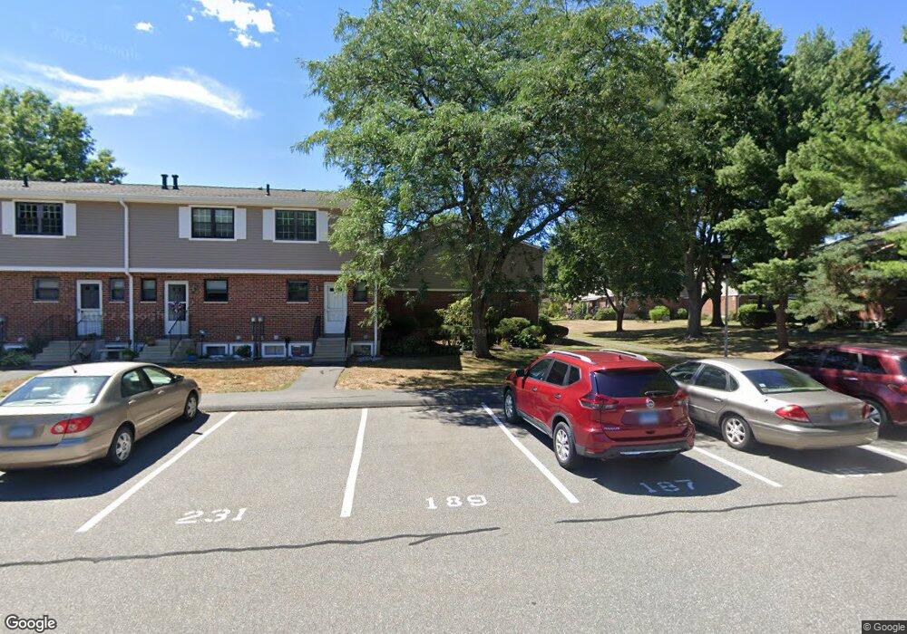 231 Hampton Ct, Newington, CT 06111 - photo 1