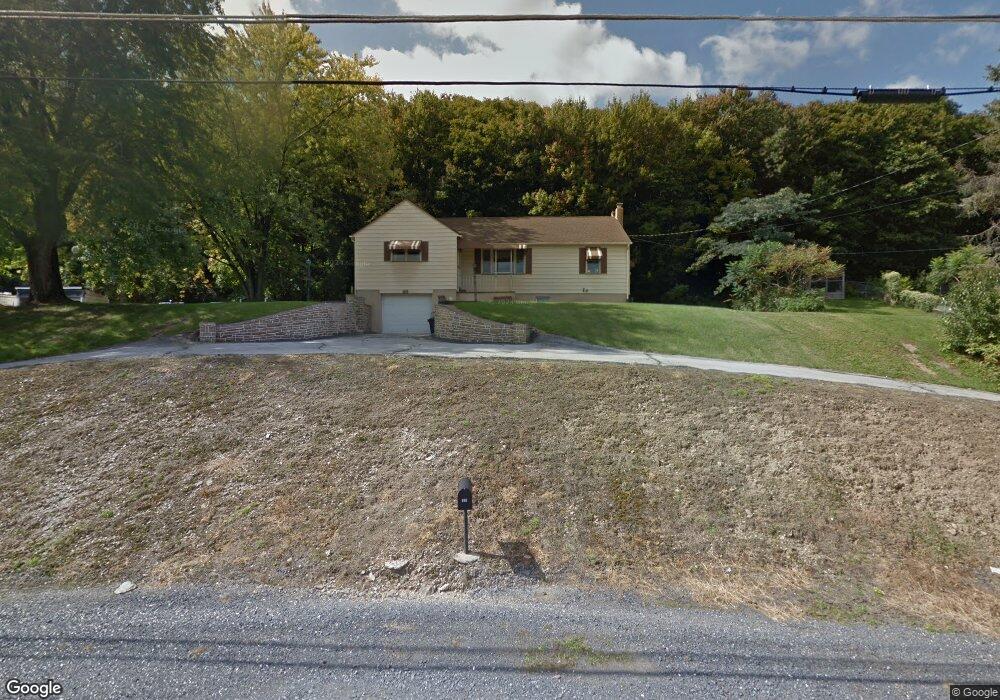 332 S Walnut St, Slatington, PA 18080 - photo 1