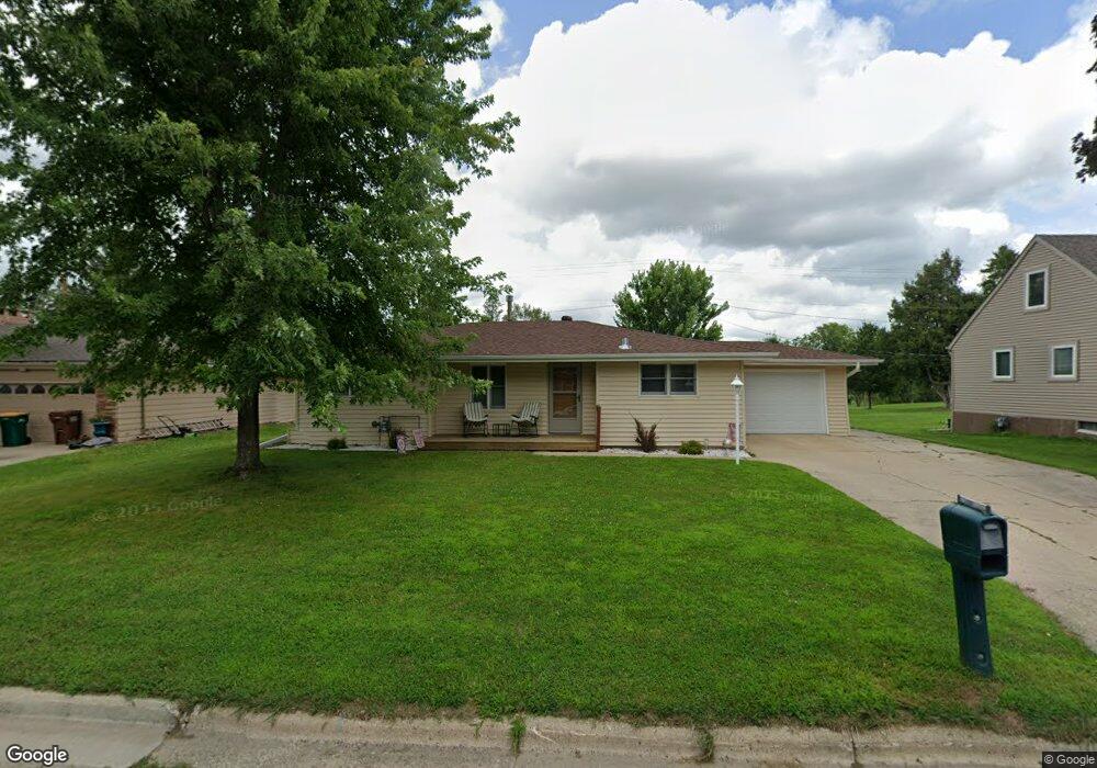 211 E Richway Dr, Albert Lea, MN 56007 - photo 1