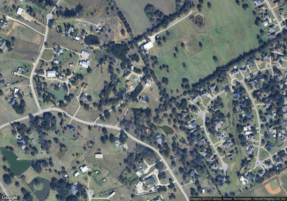 3013 Crystal Lake Dr, Granbury, TX 76049 - photo 1