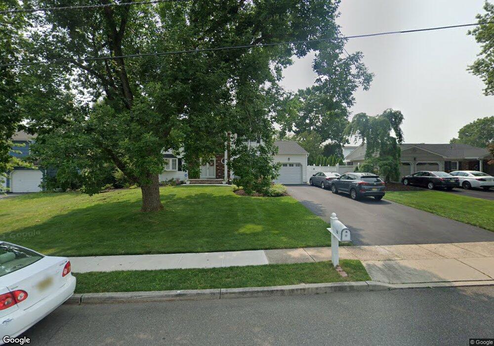 16 Chipper Dr, Kendall Park, NJ 08824 - photo 1