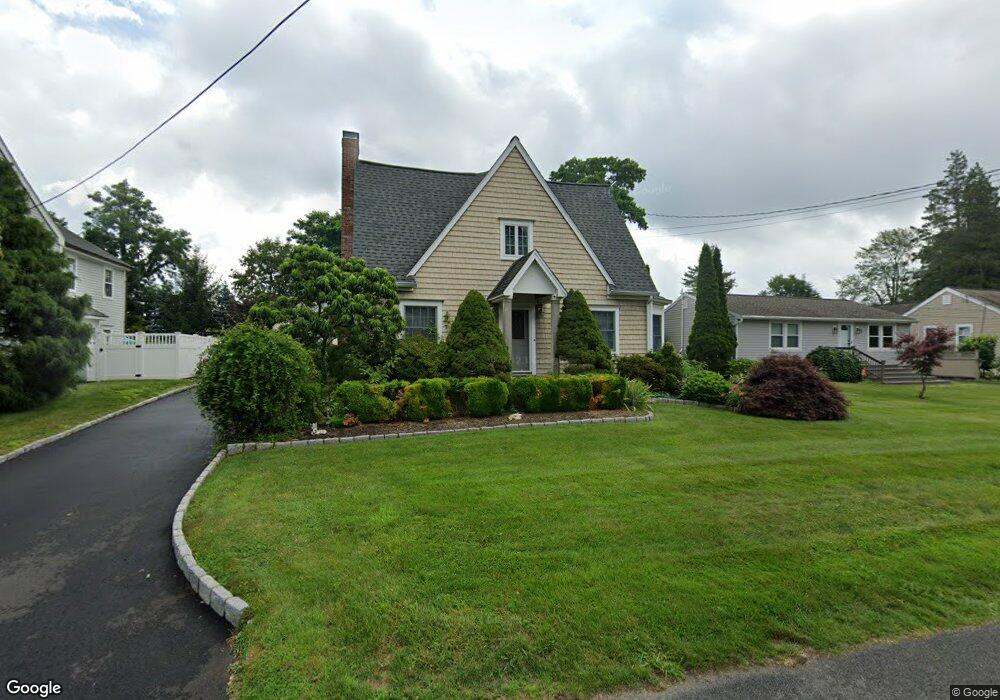 5 Rochambeau Ave, Ridgefield, CT 06877 - photo 1