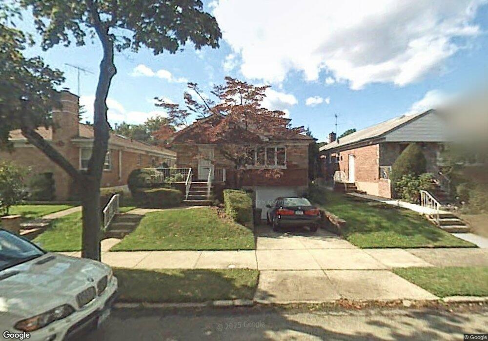 7344 172nd St, Fresh Meadows, NY 11366 - photo 1