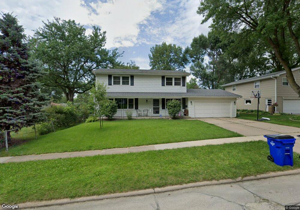 1056 Juniper Dr SW, Cedar Rapids, IA 52404 - photo 1