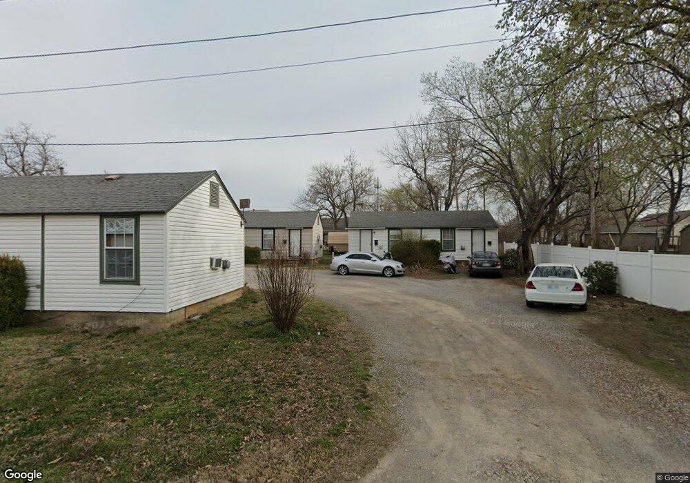 260 W Claremore St, Claremore, OK 74017 - photo 1