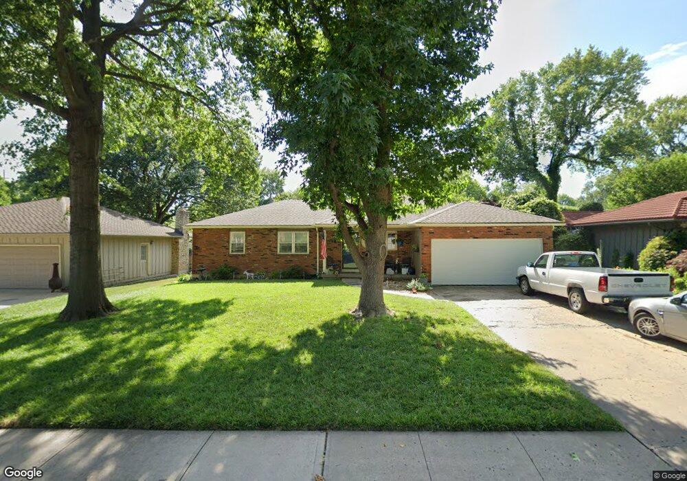 5012 Garnett St, Shawnee, KS 66203 - photo 1