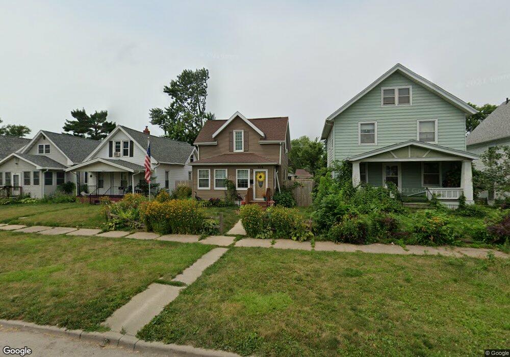 908 9th St SW, Cedar Rapids, IA 52404 - photo 1