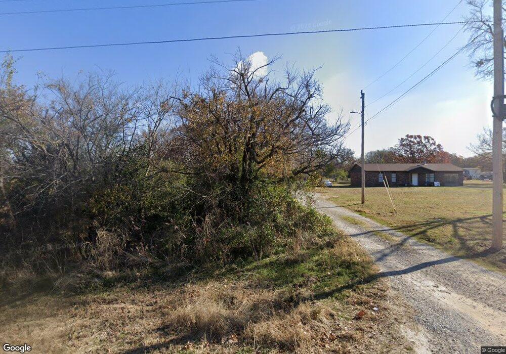 26144 Wilson Rd, Henryetta, OK 74437 - photo 1