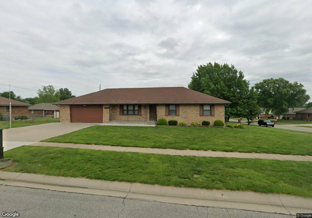 3906 SW Moundview Dr, Topeka, KS 66610 - photo 1