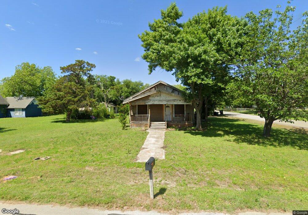 613 N 7th St, Sanger, TX 76266 - photo 1