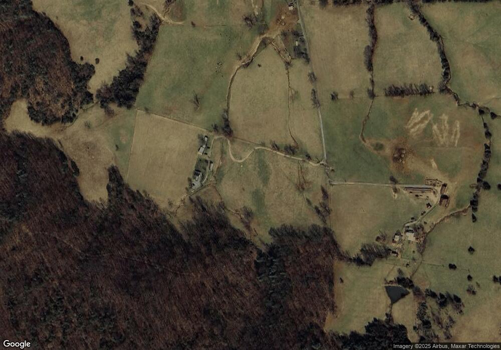 372 Louwill Ln, Bentonville, VA 22610 - photo 1