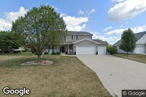 310 Prairieview Dr, Hudson, IL 61748