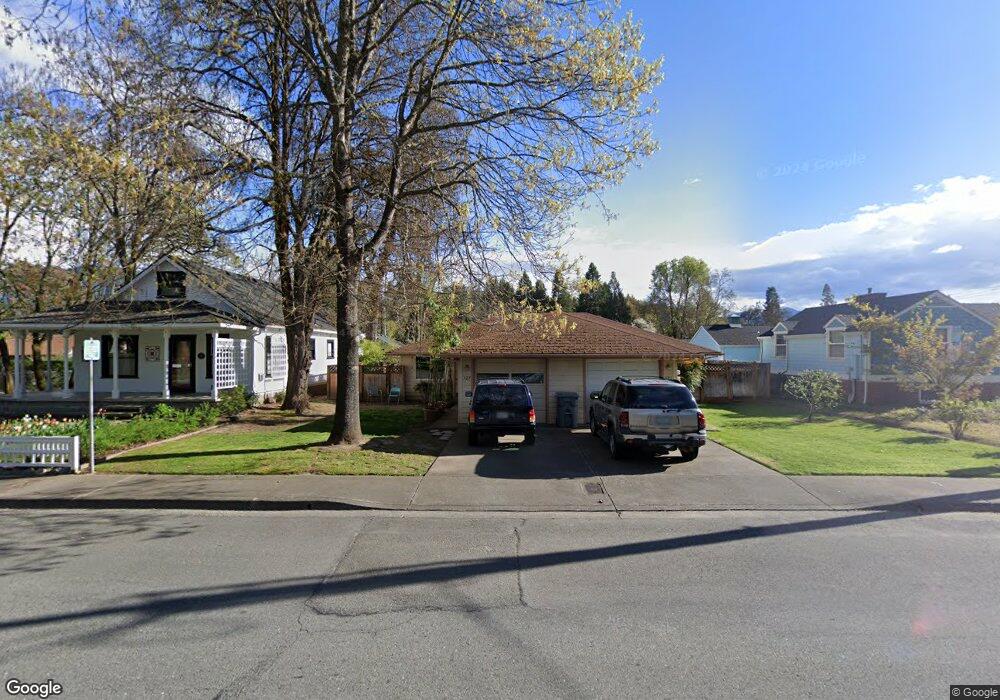 321 E Park St, Grants Pass, OR 97527 - photo 1