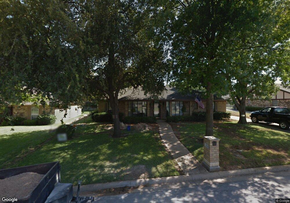 313 W Louella Dr, Hurst, TX 76054 - photo 1