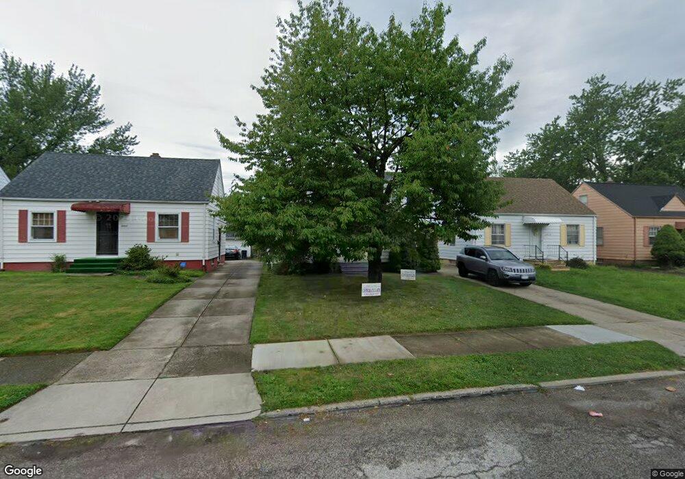 21008 Watson Rd, Maple Heights, OH 44137 - photo 1