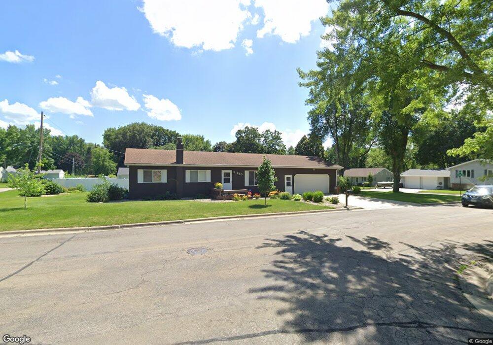 610 Hills Ln, Albert Lea, MN 56007 - photo 1