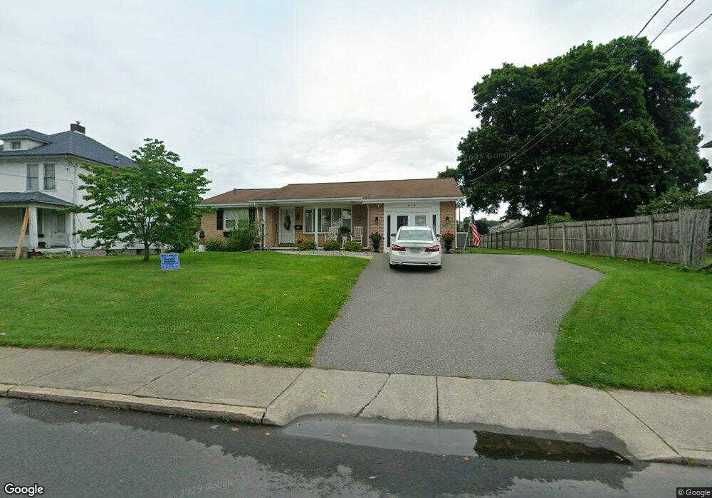 315 E Main St, Bath, PA 18014 - photo 1