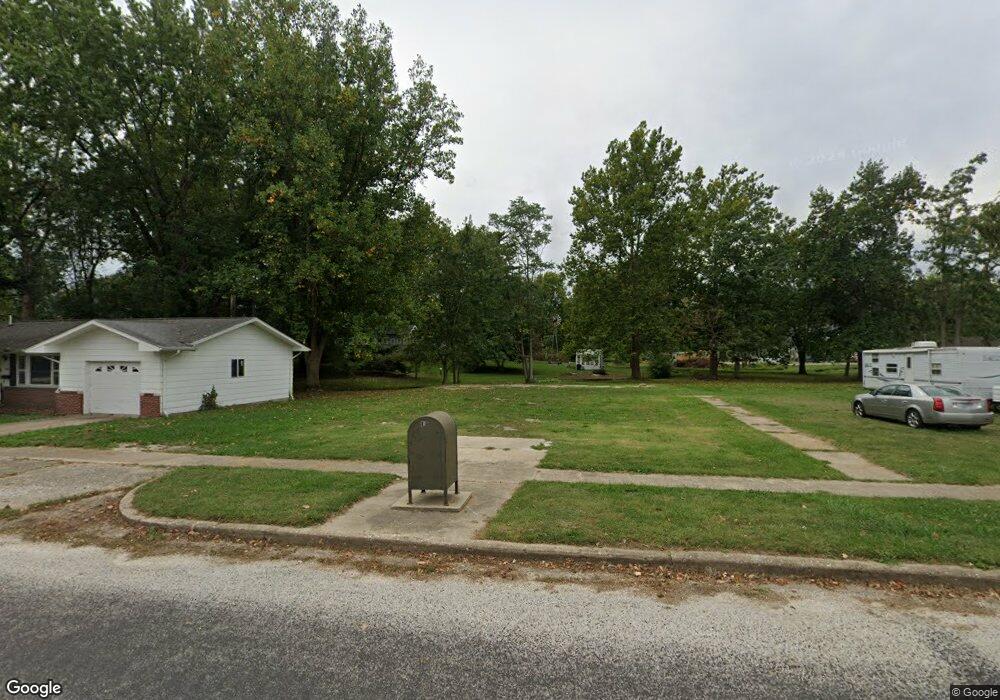 330 E Beardstown St, Virginia, IL 62691 - photo 1