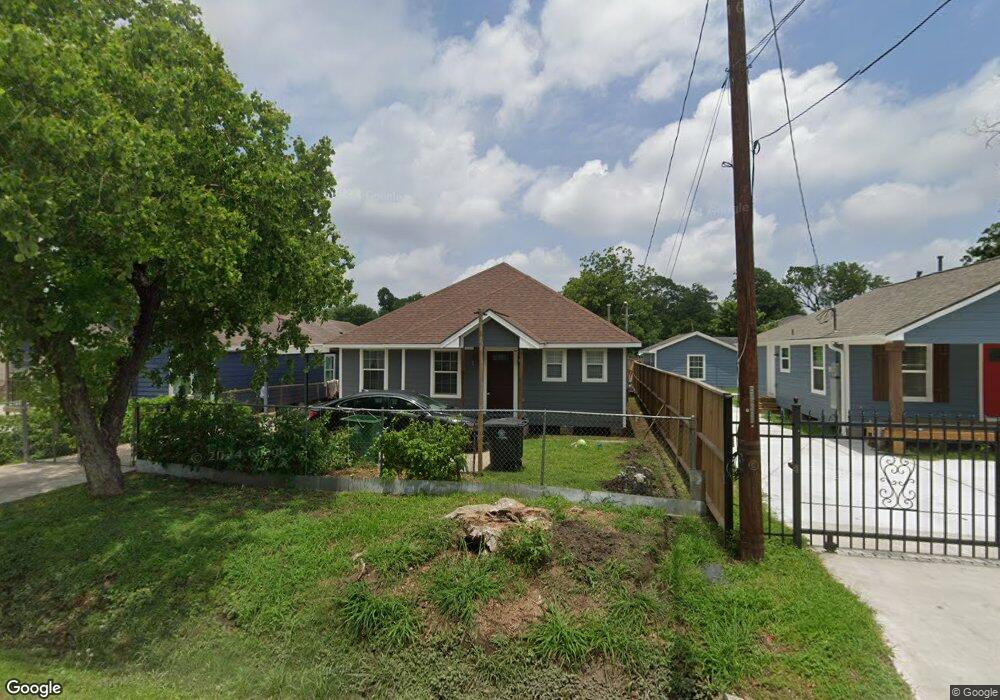 211 Palmyra St, Houston, TX 77022 - photo 1