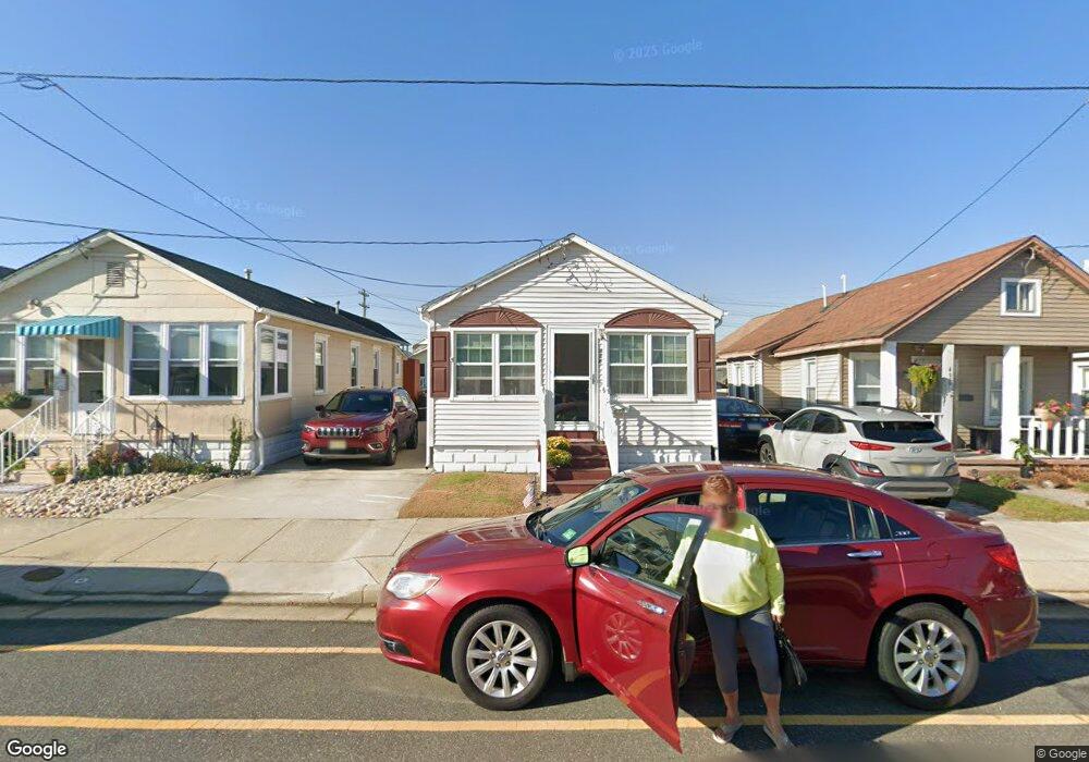 428 W Wildwood Ave, Wildwood, NJ 08260 - photo 1