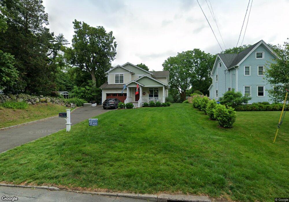 382 Round Hill Rd, Fairfield, CT 06824 - photo 1