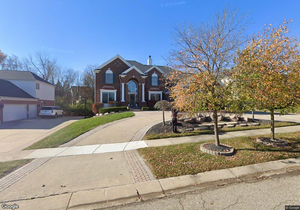 6913 Carrington Cir W, West Bloomfield, MI 48322 - photo 1