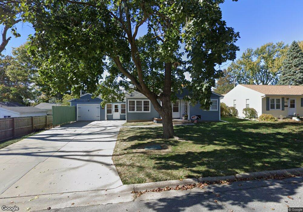 203 E 18th St N, Newton, IA 50208 - photo 1