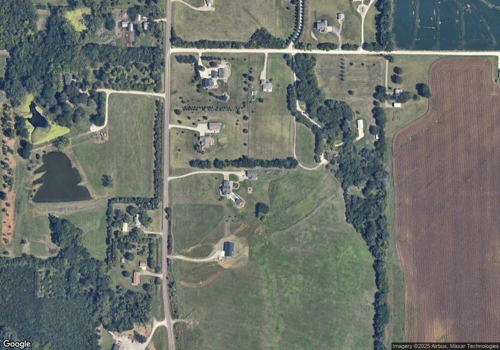 212 NW Valencia Rd, Topeka, KS 66615 - photo 1