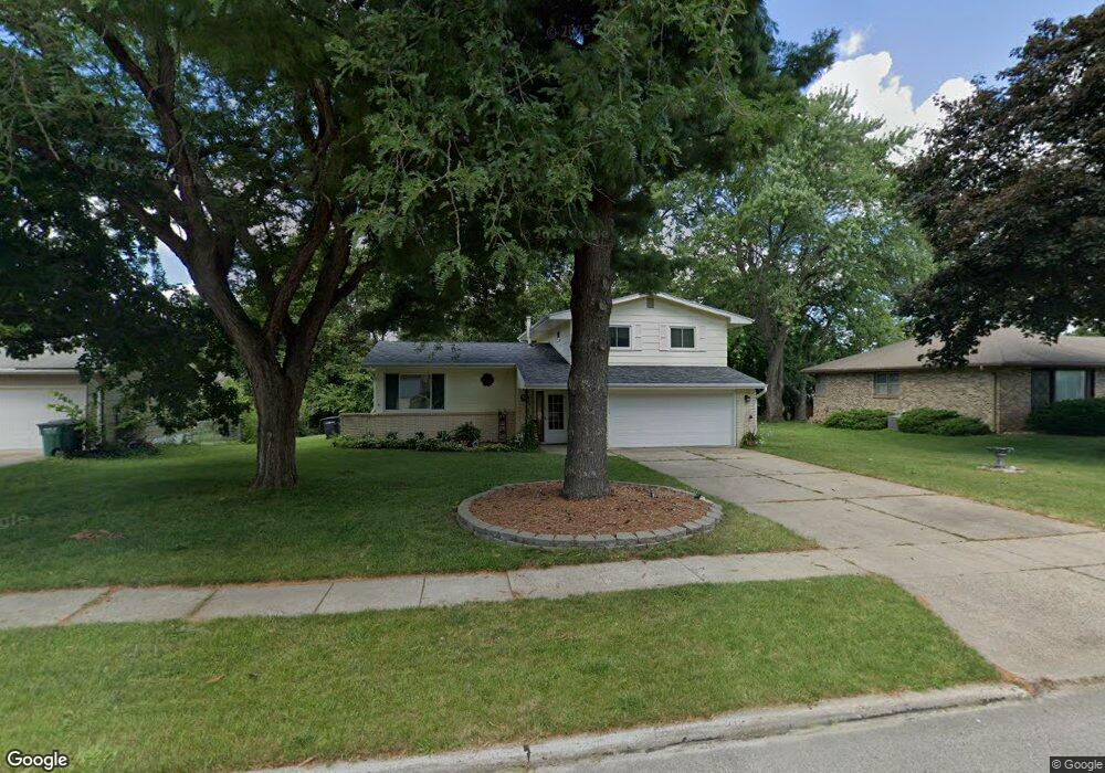 956 40th St, West Des Moines, IA 50265 - photo 1