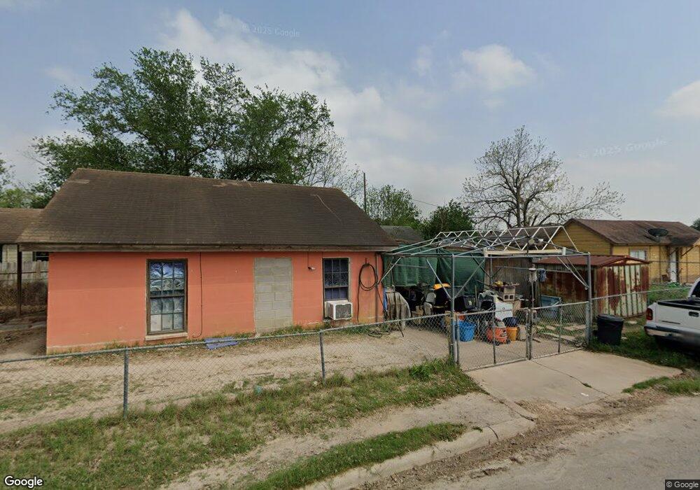 521 W Juarez Ave, Pharr, TX 78577 - photo 1
