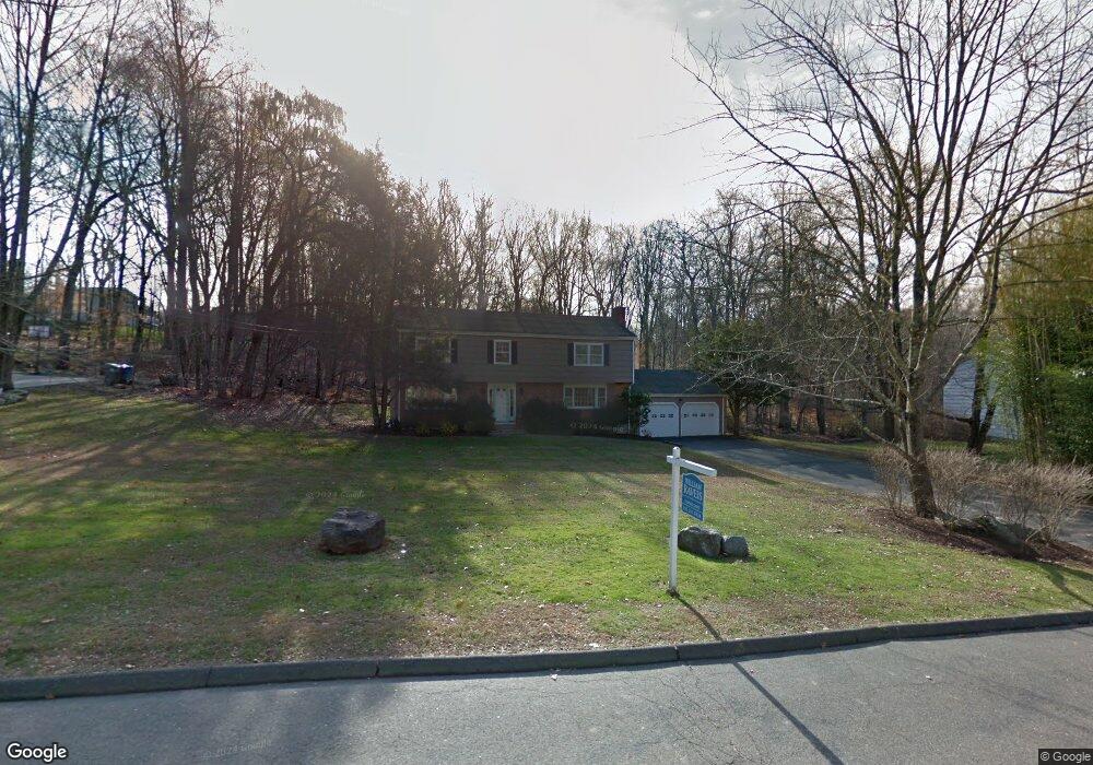 15 Post Gate Rd, Trumbull, CT 06611 - photo 1