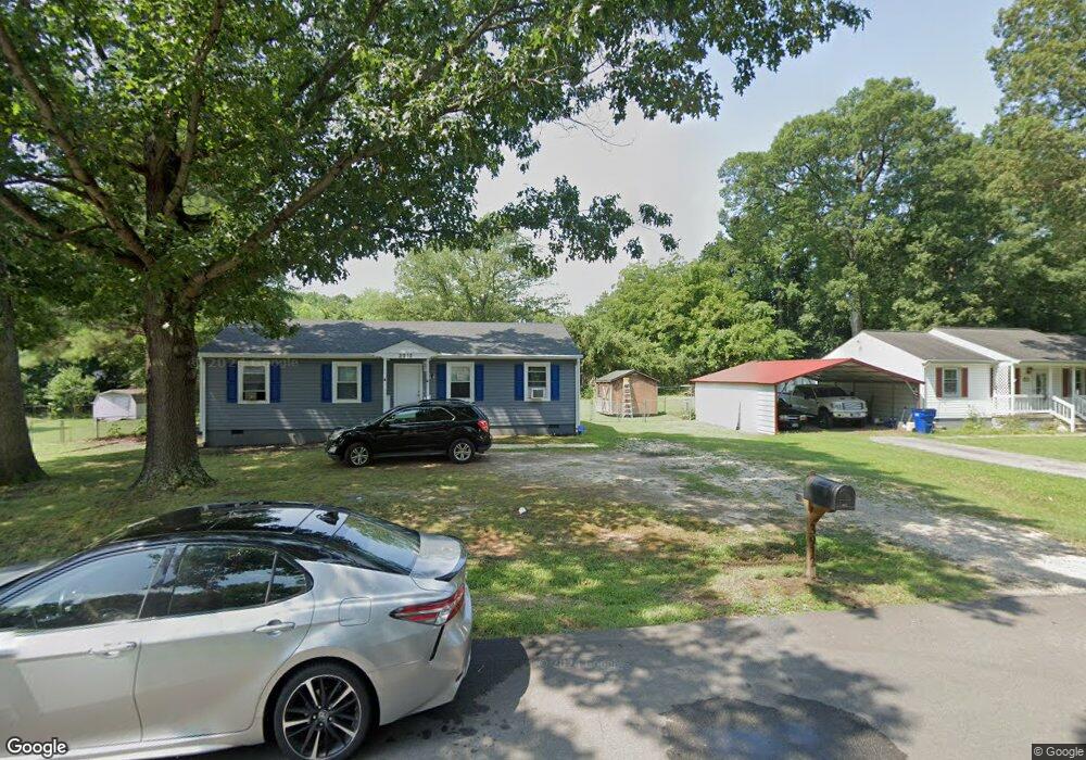 3912 Robert e Lee Dr, Hopewell, VA 23860 - photo 1