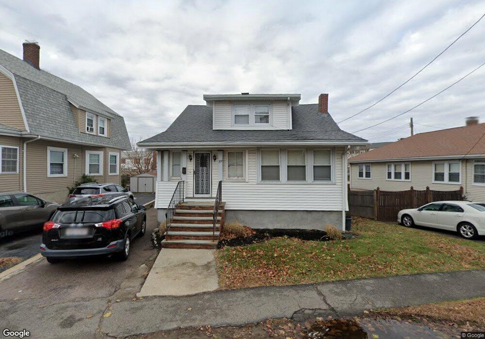 354 E Squantum St, Quincy, MA 02171 - photo 1