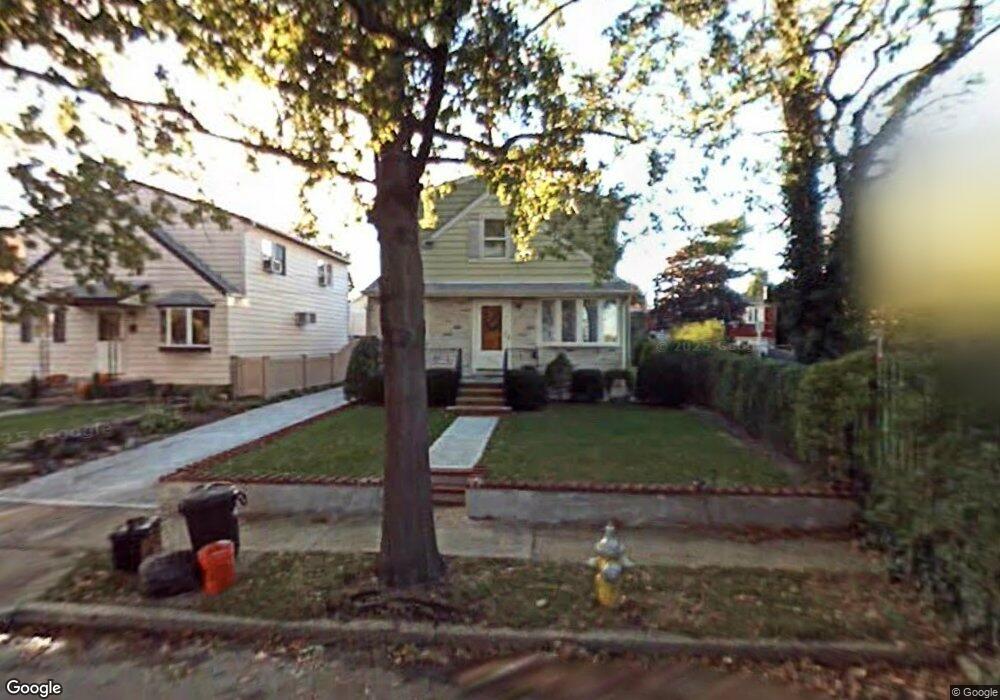 215 Lincoln Rd, Franklin Square, NY 11010 - photo 1