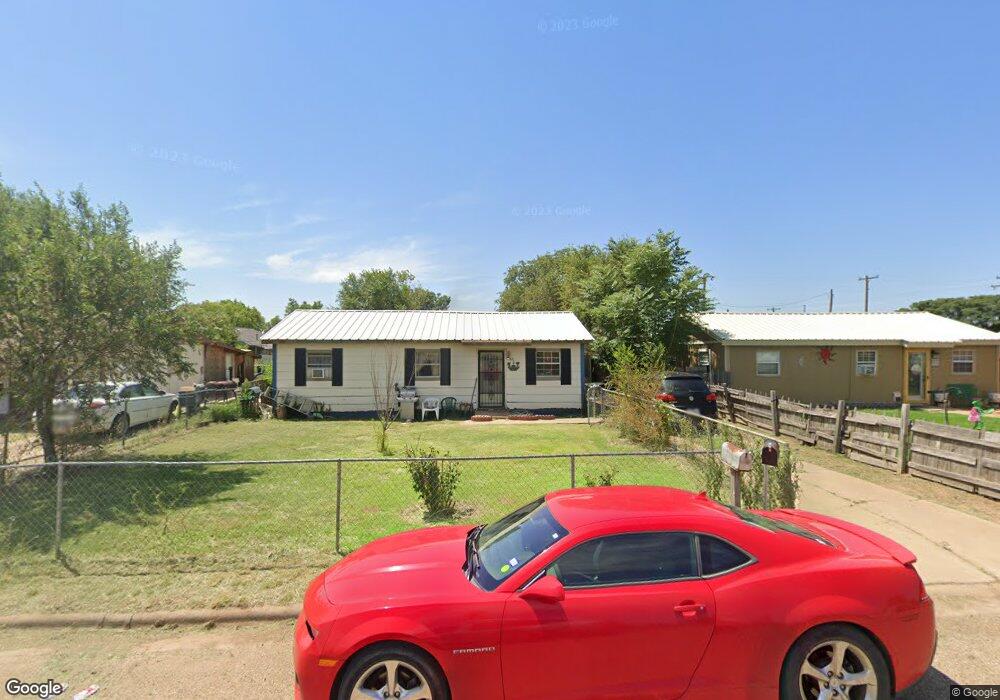 611 W 27th St, Plainview, TX 79072 - photo 1