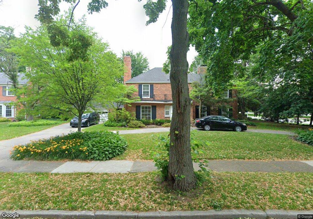 24 Edgemere Rd, Grosse Pointe Farms, MI 48236 - photo 1