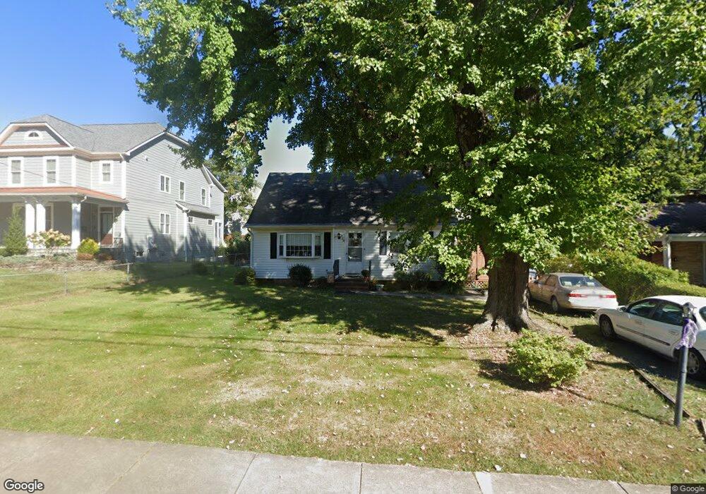 330 Grove Ave, Falls Church, VA 22046 - photo 1