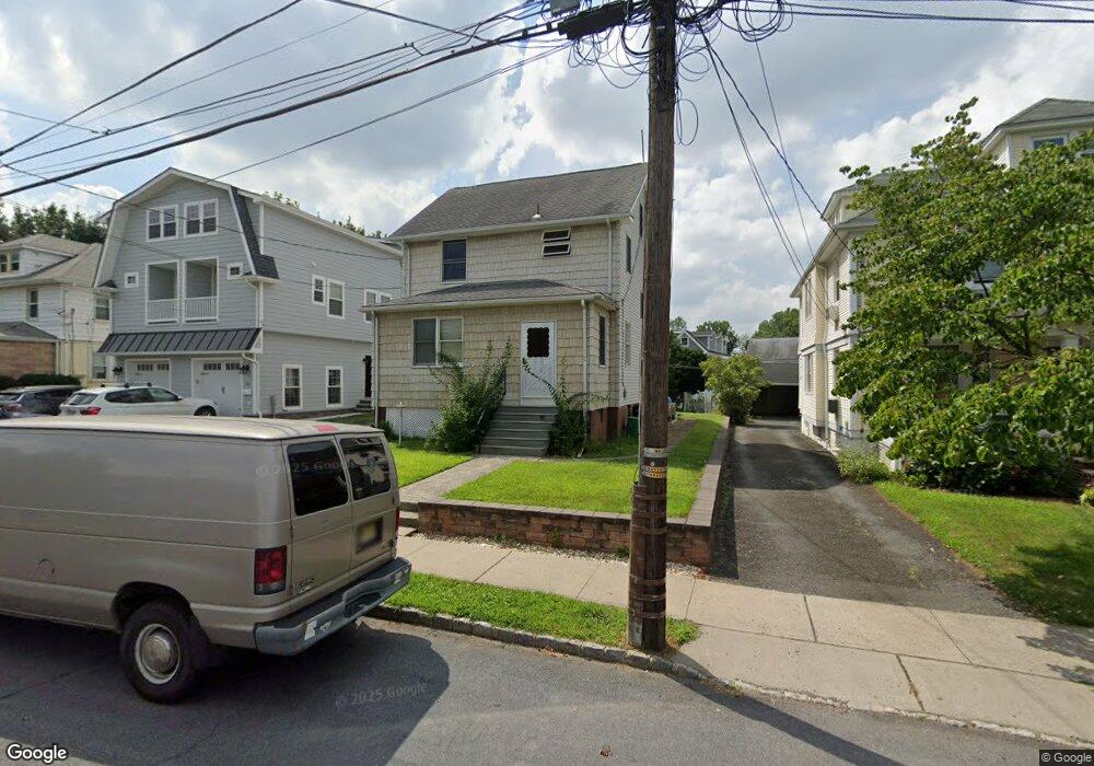 16 Meeker Place unit 2, Millburn, NJ 07041 - photo 1