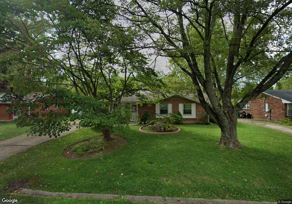 7724 Rochelle Rd, Louisville, KY 40228 - photo 1