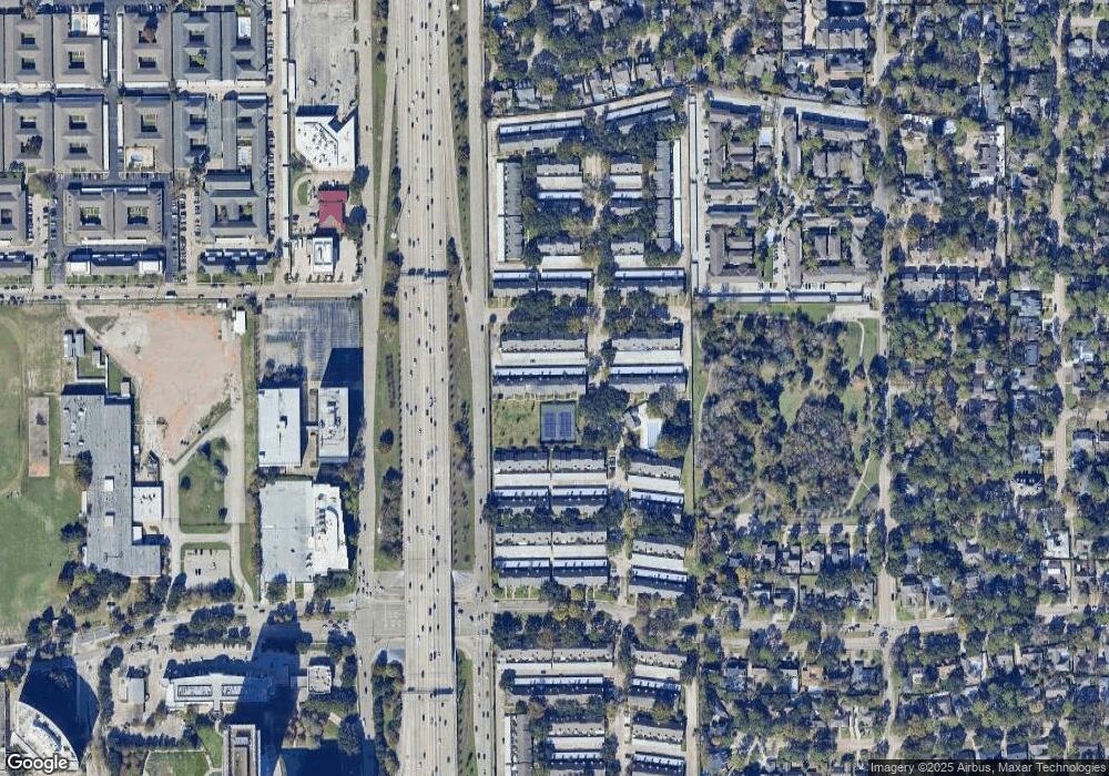 10337 Longmont Dr unit 35, Houston, TX 77042 - photo 1