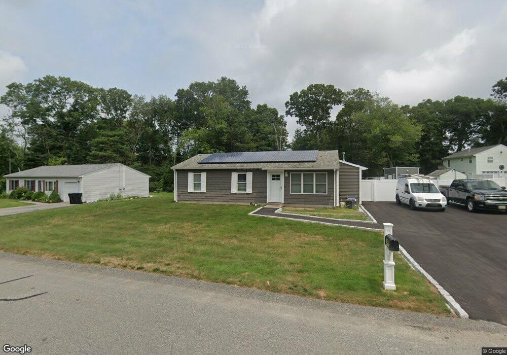 11 Meadowood Dr, South Dartmouth, MA 02748 - photo 1