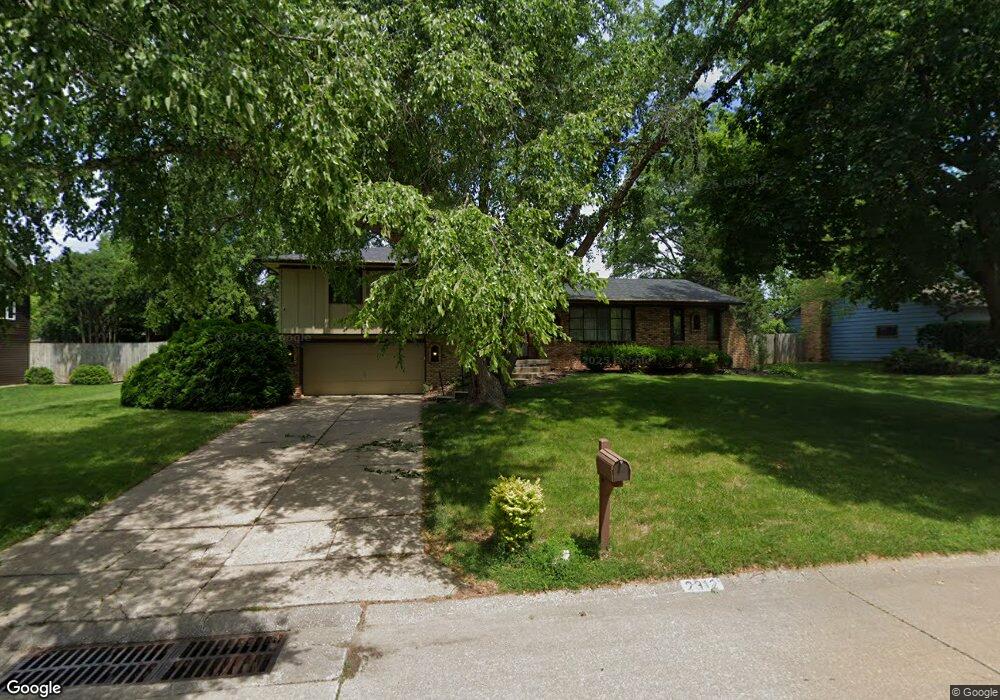 2312 E 47th St, Davenport, IA 52807 - photo 1