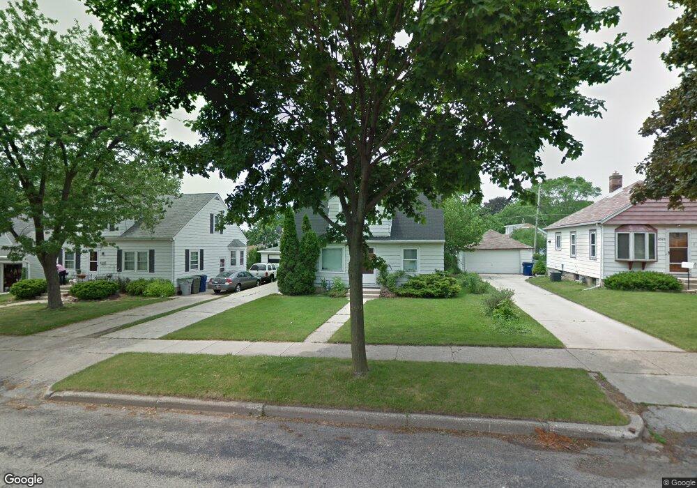 4551 S Lenox St, Milwaukee, WI 53207 - photo 1