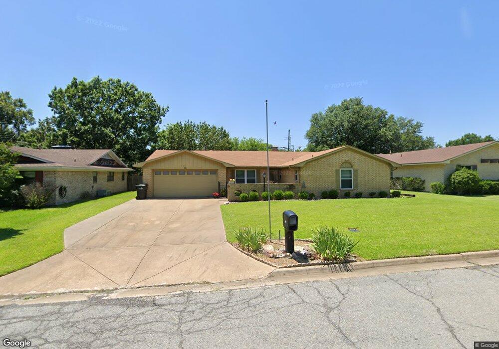 511 Bryan Dr, Denison, TX 75020 - photo 1